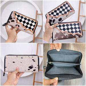 Étui de téléphone en cuir sculpté à la main par des designers, dernier cri, élégant, en cuir de vachette, motif à carreaux, portefeuilles pour femmes - Product Image 2