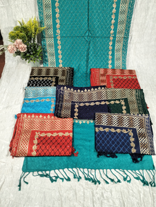 Châle Pashmina indien de haute qualité Luxueux imprimé feuilles Design pierres dorées superbe bordure pour les musulmans laine traditionnelle - Product Image 3