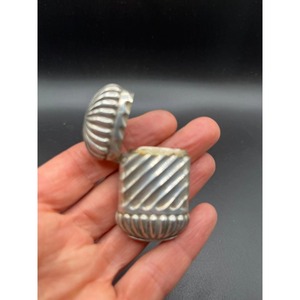 Étui à Cigares Vintage en Argent de Haute Qualité, Forme de Bâton, Durable, Utilisation Domestique - Product Image 2