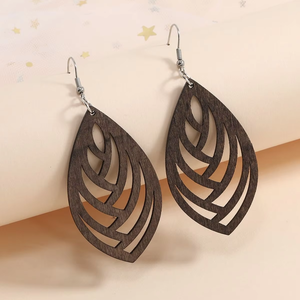 Pendientes de madera de moda, pendientes largos, artesanía natural - Product Image 1