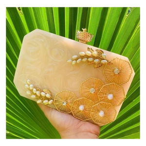 Bolso de mano de resina transparente de alta calidad para bodas de Perfect Enterprises - Product Image 1