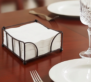 Porte-serviettes en métal avec revêtement noir au design élégant, idéal pour l'hôtellerie, la restauration et la décoration de mariage - Product Image 5