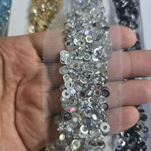 คริสตัลตกแต่งแบบหลวม คริสตัลแบบรีดร้อน 3 มิติ เป็นมิตรกับสิ่งแวดล้อม สีและขนาดตามสั่งสำหรับกระเป๋า - Product Image 1