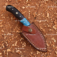 Couteau de chasse à pointe clip en acier Damas de qualité industrielle UA Supplies, manche en résine, étui en cuir, lame pleine longueur, 9 pouces, pour usage extérieur