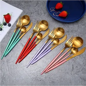 Ensemble de couverts réutilisables en acier inoxydable, conçu pour des repas écologiques, des accessoires de cuisine durables et des présentations de table élégantes. - Product Image 6