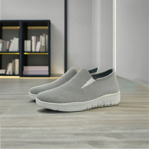 WYPEX, zapatos de punto ligeros para mujer, transpirables, suaves, duraderos y cómodos, diseño antideslizante, cálido y asequible - Product Image 1