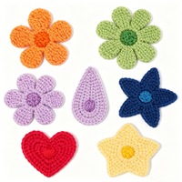 Tissu imprimé de haute qualité, durable, personnalisé, de qualité supérieure, avec broderie dense en forme de cœur et motif floral soigné