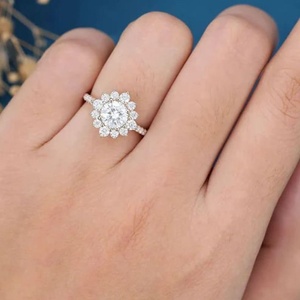 Bague en argent sterling 925 plaqué or 14 carats avec moissanite, bague de promesse pour femme, bijou de fiançailles, cadeau - Product Image 5