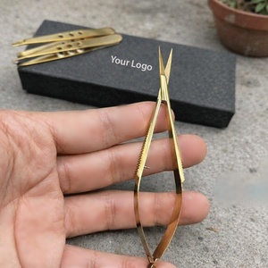 Pince à épiler pour sourcils de qualité supérieure couleur or plasma, ciseaux à ressort et ensemble de 3 pièces avec emballage en boîte noire - Product Image 5