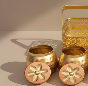 Metcraft BCSF39 - Juego de Recipientes Dorados Martillados de Lujo con Tapas Abatibles Florales, a Prueba de Humedad, para Preservar la Frescura, Diseño Clásico - Product Image 1