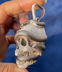Exclusivo Colgante de Plata de Ley 925 con Diseño de Calavera Fantasma Estilo Hip Hop, con Diamantes de Moissanita y Detalles de Dibujos Animados, para Hombre - Product Image 4