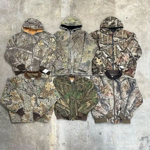 เสื้อฮู้ดดี้ล่าสัตว์ลายต้นไม้สำหรับผู้ชาย ขายส่ง ผลิตจากโพลีเอสเตอร์ 100% พิมพ์ลายแบบนูน ซับลิเมชั่น พร้อมปักลาย  ผ้าฟลีซสำหรับฤดูหนาว - Product Image 6