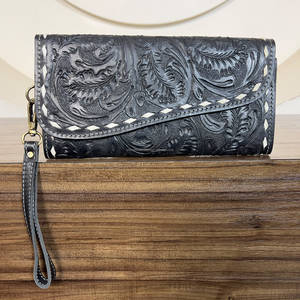 Cartera de Lujo Larga para Mujer, Hecha a Mano, de Cuero Genuino con Diseño Floral, Porta Tarjetas y Efectivo, con Correa para la Muñeca - Product Image 2