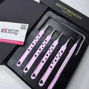 Pince à épiler pour cils GETUP BROSONS IMPEX GBI-EET-2917 de haute qualité, en acier inoxydable, couleurs roses, pointe lisse, poignée diamantée, 90/45 degrés - Product Image 1