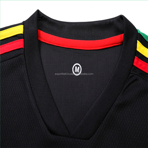 เสื้อฟุตบอลรุ่นนักเตะคุณภาพเยี่ยม ไซส์ X-Large ปี 2025  รับสกรีนโลโก้ ระบายอากาศได้ดี สีสันตามสั่ง ผลิตจากโพลีเอสเตอร์ เหมาะสำหรับการฝึกซ้อม - Product Image 3