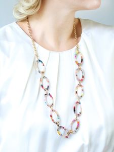 Collier en résine à maillons légers, long et artisanal, style bib ange, géométrique, pour tous les jours - Product Image 6