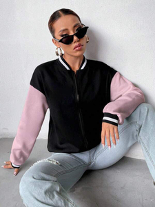 Veste universitaire tendance personnalisée avec patchs et design en cuir et laine de qualité supérieure, parfaite pour un style streetwear élégant, unisexe. - Product Image 6