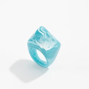 Collection de bagues en résine, inspirées du jade, de l'agate et du cristal, bagues cocktail épaisses, bijoux esthétiques faits à la main par Perfect Enterprises - Product Image 4