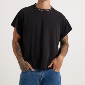 Camiseta Corta de Alta Calidad para Hombre, Color Negro Sólido, Diseño Personalizado, Precio al por Mayor Económico - Product Image 1