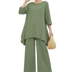 Ropa moderna y modesta para todas las estaciones con conjuntos personalizables con diseños simples y elegantes y materiales de viscosa acogedores - Product Image 1