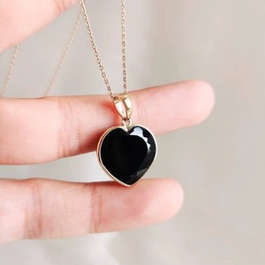 จี้หินออนิกซ์สีดำธรรมชาติทรงหัวใจเจียระไน งานแกะสลักด้วยมือ ทอง 14K ขนาด 15x15 มม. จี้หินออนิกซ์สีดำ เครื่องประดับแฟชั่นสำหรับผู้หญิง - Product Image 5