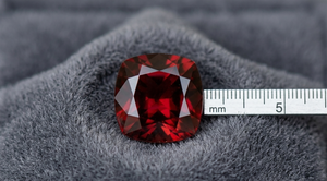 Pierre précieuse naturelle de grenat rouge, taille coussin, 5 mm, facettée, pour la création de bijoux - Product Image 1