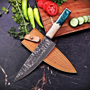 Cuchillo de Chef Damasco Hecho a Mano Estilo Japonés con Mango de Madera Personalizable Acabado Satinado Ambidiestro Cuchillo de Cocina de Carbono de 8-9.9 Pulgadas - Product Image 1
