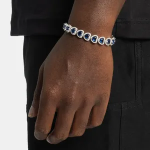 Pulsera minimalista de plata 925 con cadena geométrica unisex y forma de corazón - Product Image 3