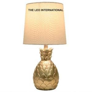 Lampe de table classique faite à la main au design ananas, idéale pour salon, chambre à coucher, chevet, hôtel, mariages, éclairage de luxe - Product Image 1