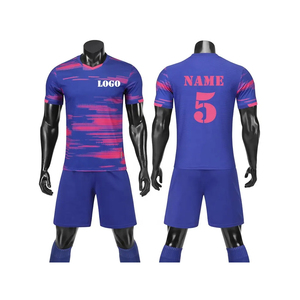 Conjunto de Uniforme de Fútbol Sublimado con Diseño Personalizado, 100% Poliéster, Tejido Transpirable, Top, Calcetines, Manga Corta para Invierno - Product Image 4