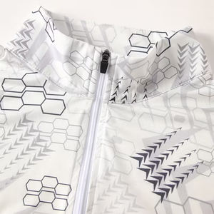 เสื้อยืดซับลิเมชั่นดีไซน์สำหรับผู้ชาย แขนยาว 3/4 ซิป ทรงปกติ น้ำหนักเบา ระบายอากาศได้ดี แห้งเร็ว ผลิตจากโพลีเอสเตอร์/คอตตอน - Product Image 5