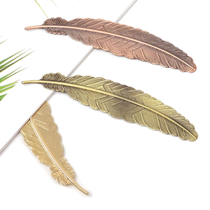Marcapáginas de Metal Personalizado con Diseño de Pluma, Marcapáginas de Latón con Pluma, Venta al por Mayor para Niños Escolares, Regalo - Product Image 1
