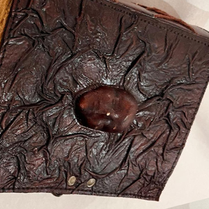 Carnet en cuir fait main avec couverture à motif facial, papier à bords frangés vintage, journal d'écriture antique, fournisseur en gros - Product Image 2
