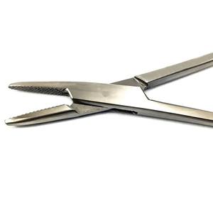 Pinza Porta Agujas Baumgartner Recta de 5.5" (14cm) Más Vendida, Pinza Quirúrgica de Sutura de Acero Inoxidable, Tijeras de Sutura Veterinaria - Product Image 2