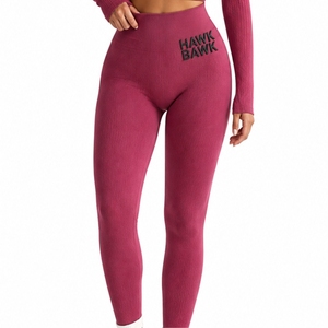 Ensemble de yoga deux pièces personnalisé pour femme – Legging taille haute à manches longues en tissu extensible, coupe confortable pour le yoga - Product Image 5