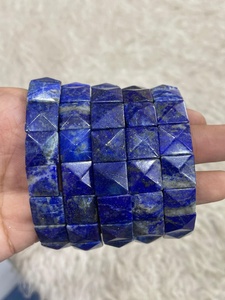 สร้อยข้อมือรูปพีระมิดหลากสี สร้อยข้อมือรูปพีระมิดหลากสี สร้อยข้อมือหินซาป สร้อยข้อมือดีไซน์รูปพีระมิด สร้อยข้อมือแฟชั่นหลากสีสัน - Product Image 6