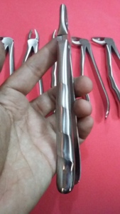 Forceps professionnel pour l'extraction des molaires supérieures, équipement chirurgical dentaire, construction de mâchoire de précision en acier inoxydable durable - Product Image 5