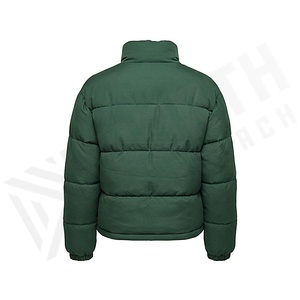 เสื้อแจ็คเก็ตพัฟเฟอร์สีเขียวแบบเย็บลาย  แขนยาว คอตั้ง  บุใยโพลีเอสเตอร์หนา  สำหรับฤดูหนาว  ความยาวสั้น  ปิดด้วยซิป - Product Image 2