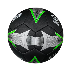 Nouveau ballon de football professionnel de haute qualité, logo personnalisé imprimé, ballon de football en PVC, style classique durable pour l'entraînement - Product Image 6