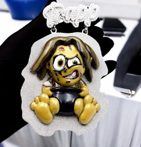 Pendentif Bébé Personnalisé Dessin Animé Moissanite Glacée Bijoux Hip Hop Ton Argent Émail Pièce de Luxe Tendance - Product Image 1