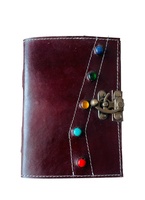 Carnet en cuir véritable avec cinq pierres colorées, journal vintage à couverture rigide, pages vierges à bords festonnés pour l'écriture et les sorts