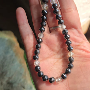 ลูกปัดเพชรโมอิสซาไนต์สีดำและสีขาวขนาด 8 นิ้ว แบบเจียระไนเหลี่ยมเพชรพลอย สำหรับช่างทำเครื่องประดับ ขนาด 6.50 มม. และสินค้าประเภทอื่นๆ เกรด AAA - Product Image 2