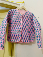 Vente en gros et fabrication de vestes en coton matelassées faites à la main en Inde, vestes vintage en coton Kantha, réversibles, à bords bruts