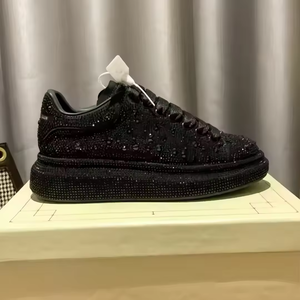 Chaussures plates en cuir véritable de luxe pour hommes et femmes, chaussures de marche décontractées, chaussures de sport à semelle épaisse - Product Image 1