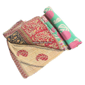 Vintage Handmade 100% Cotton Kantha Bedspread Blanket <b>Throw</b> Gudri <b>Indian</b> Reversible Hand Stitched Heavy <b>Throw</b> Old Sari Blanket - Product Image 3
