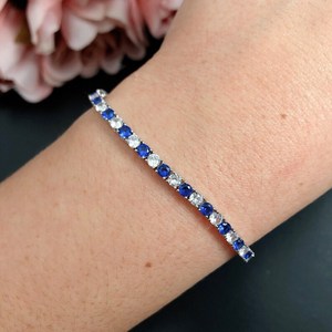 Bracelet en argent avec pierre précieuse saphir, pierre de naissance de septembre, cadeau pour femme pour anniversaire, mariage ou autre occasion. - Product Image 3