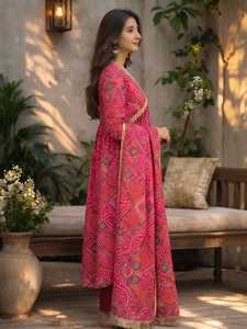 Ensemble Kurti et pantalon en soie Delta pour femme, imprimé Bandhani rouge, avec doublure en crêpe et dupatta assorti |   Ensemble ethnique 3 pièces - Product Image 4