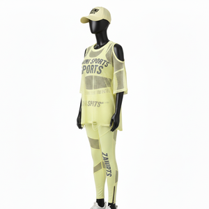 Conjunto de Camiseta Ligera de Malla y Leggings Elásticos para Mujer, Tela Premium de Poliéster y Spandex, 140 GSM en la Parte Superior y 140 GSM en la Parte Inferior, con Logotipo Personalizado - Product Image 4