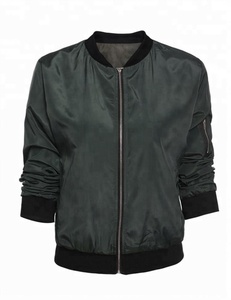 Vente en gros de vestes matelassées d'hiver pour femmes RAZERS IMPEX, col montant, fermeture éclair, polyester/coton, doublure en coton, coupe-vent, écologiques - Product Image 6