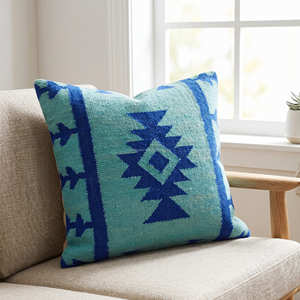 Housse de coussin en kilim de coton tissé à la main avec motif rayé texturé pour une décoration organique, moderne, rustique et de style farmhouse - Product Image 3